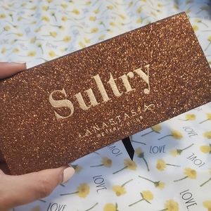 ABH Sultry Palette
